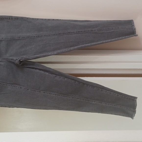 DuJour High Rise Jeans - Picture 4 of 7